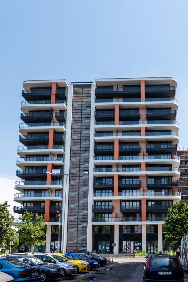 Sweet Home Apartman , 30Sqm Studio, Free Private Parking, Mountain View, Balcony, 20 Min From Downtown บูดาเปสต์ ภายนอก รูปภาพ