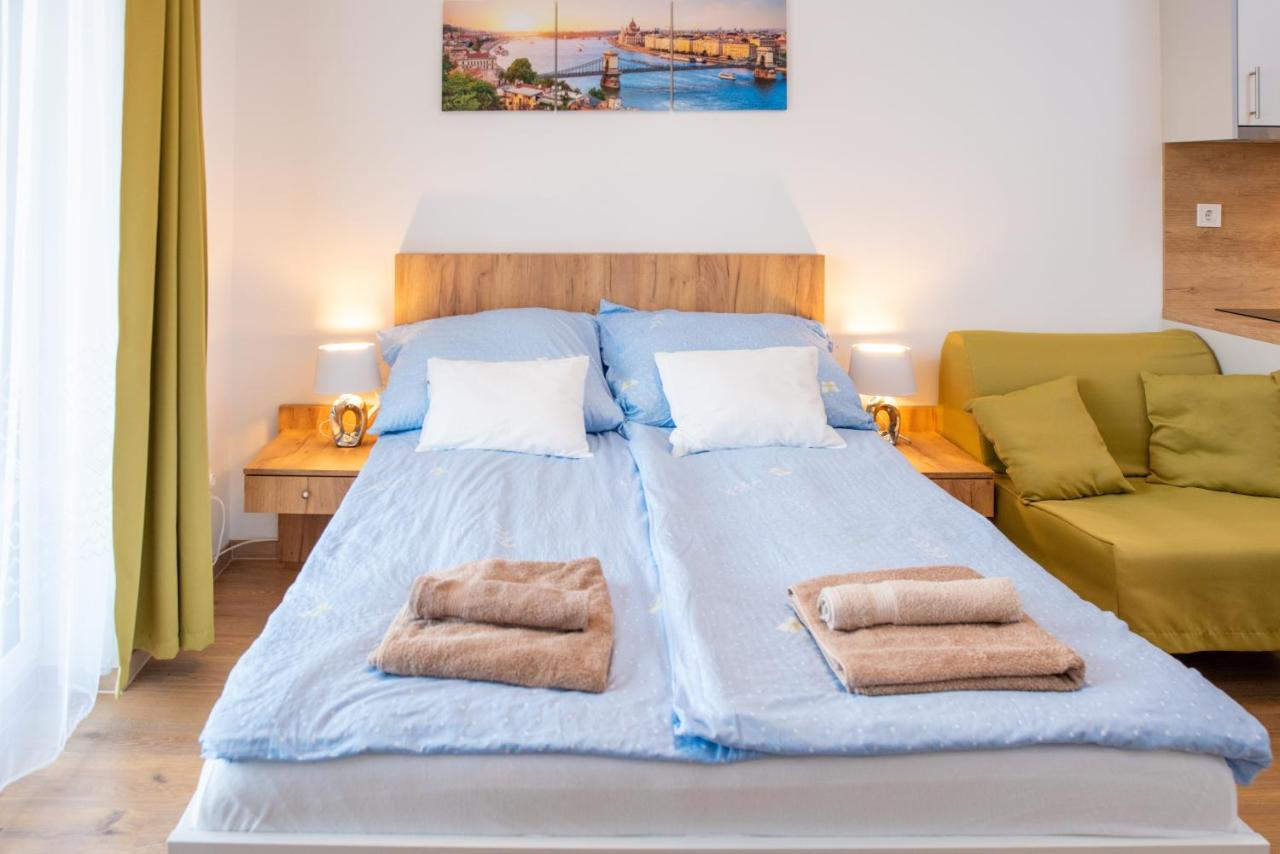 Sweet Home Apartman , 30Sqm Studio, Free Private Parking, Mountain View, Balcony, 20 Min From Downtown บูดาเปสต์ ภายนอก รูปภาพ